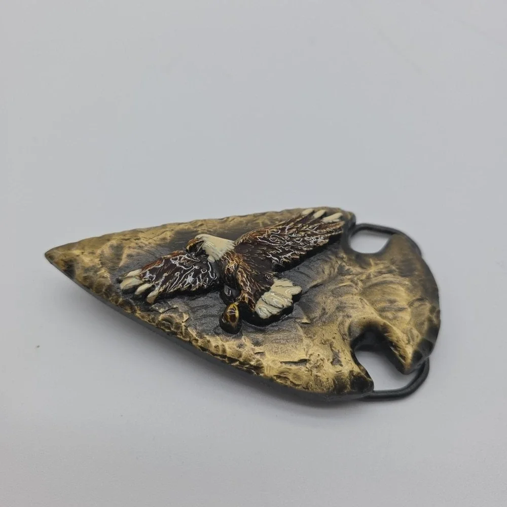 Vintage 1991 American Eagle on‎ Native American Arrow Head Metal Heavy Colored